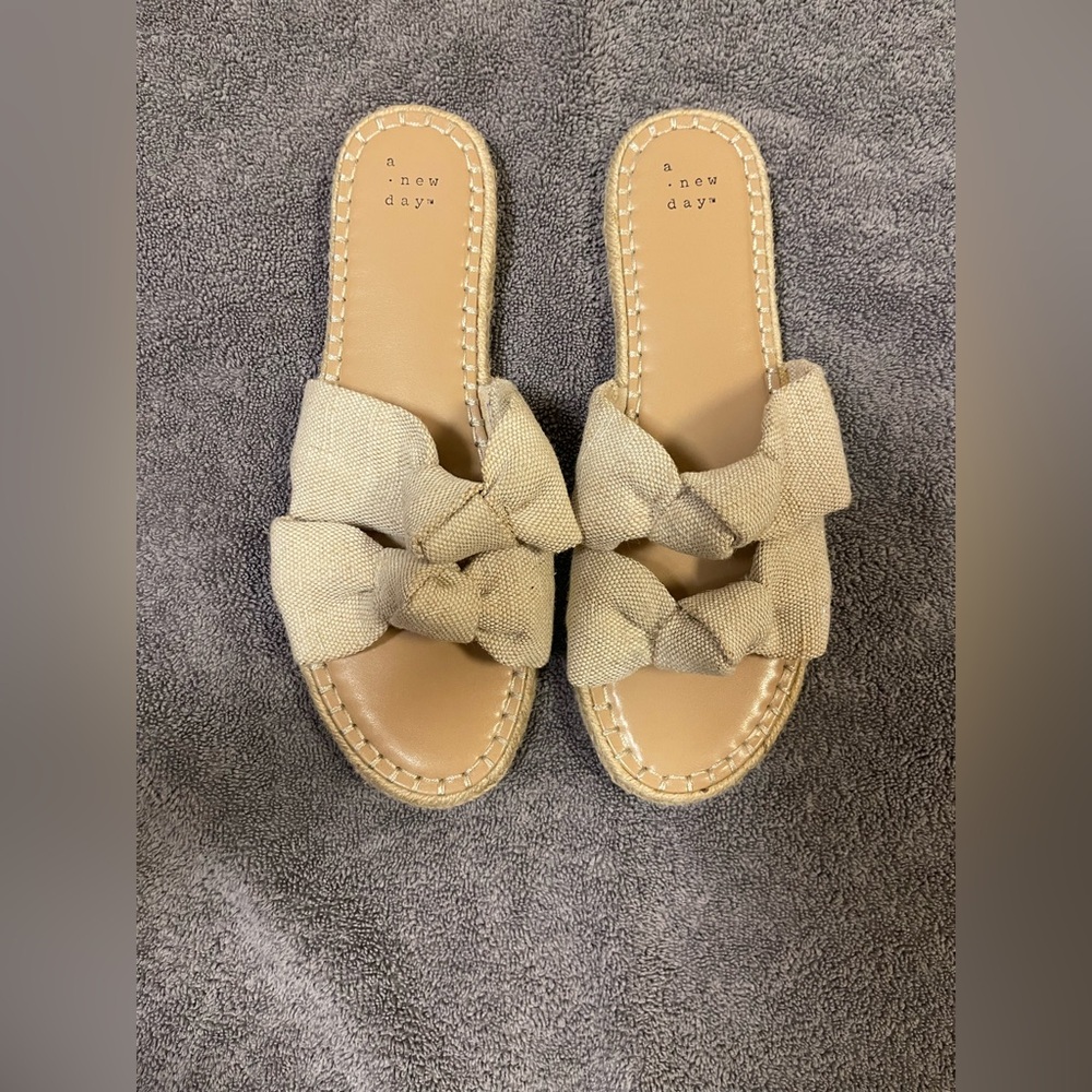 A New Day Beige Bow Slide Sandals | Summer Sandals | Espadrille Sole | Size 9.5